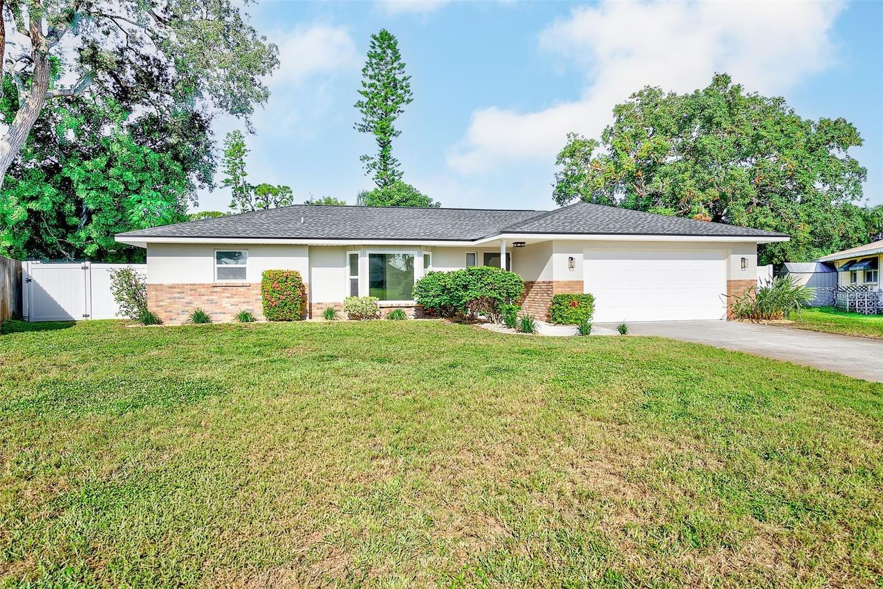 1902 42nd St., Bradenton, FL 34205