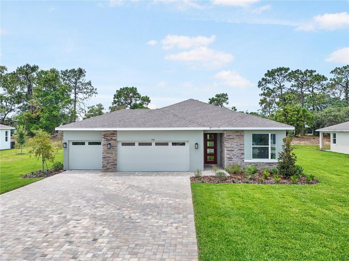 9143 Players Dr., Weeki Wachee, FL 34613