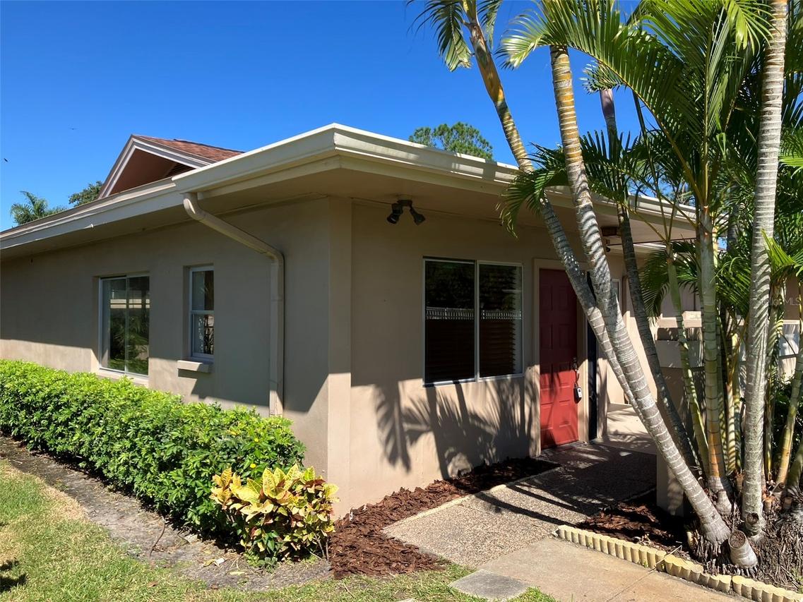 2460 Laurelwood Dr. #E, Clearwater, FL 33763