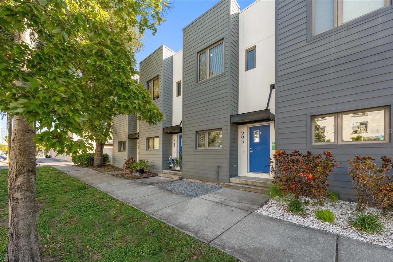 295 7th St., St Petersburg, FL 33701