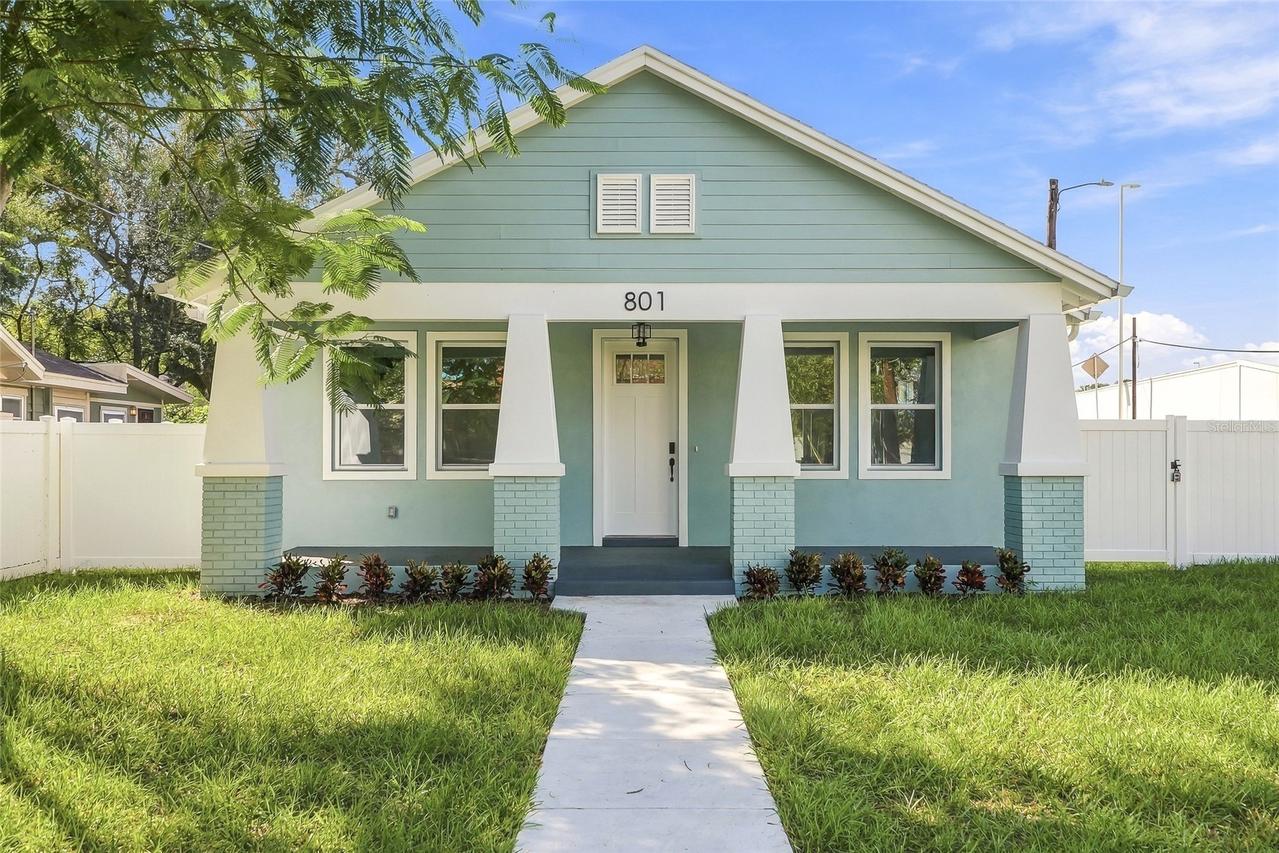 801 E Giddens Ave., Tampa, FL 33603