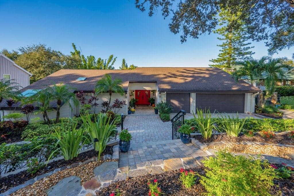 1184 Weybridge Ln., Dunedin, FL 34698