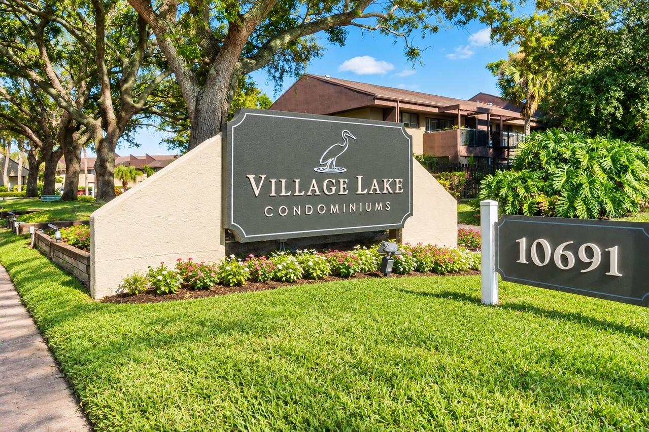 860 S Village Dr. #105, St Petersburg, FL 33716