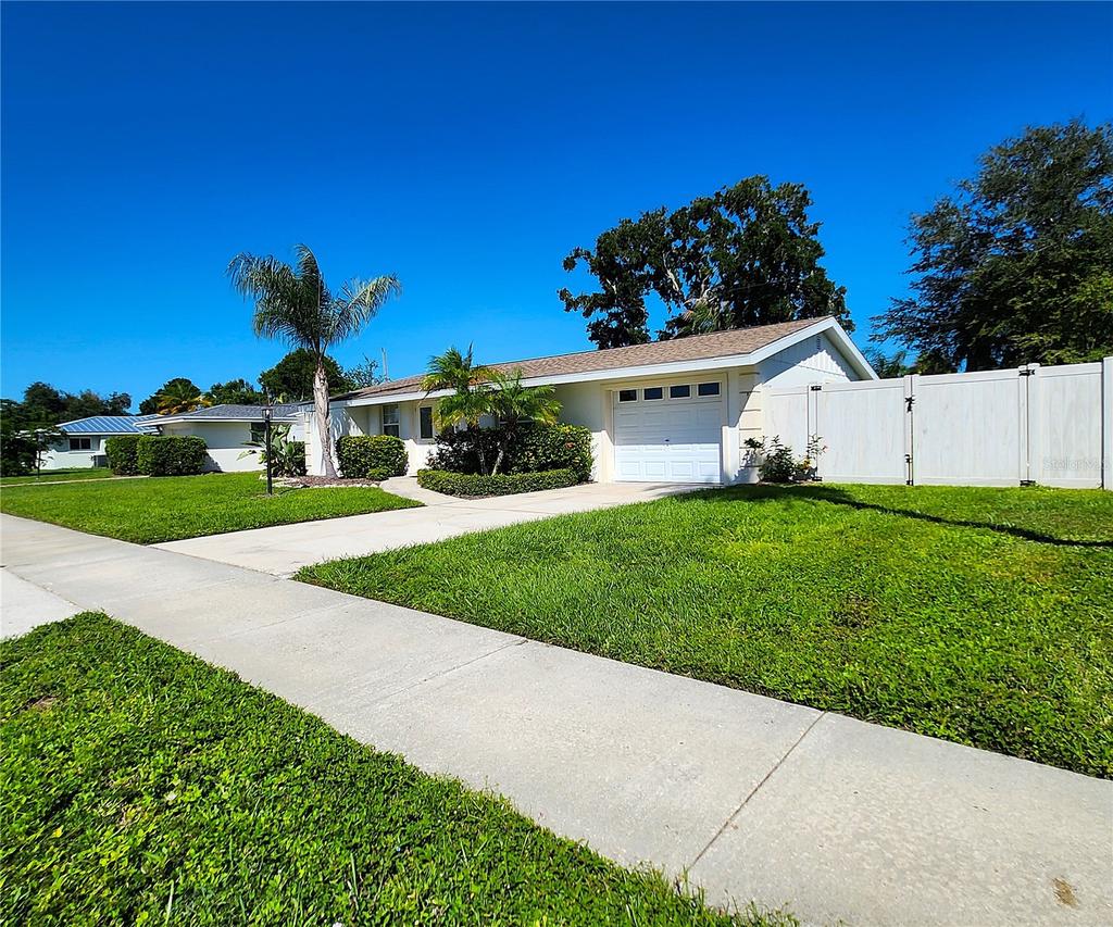 3143 Lockwood Ter., Sarasota, FL 34231