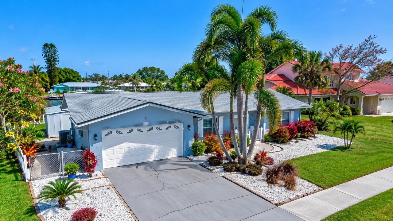 563 Lewis Blvd., St Petersburg, FL 33705