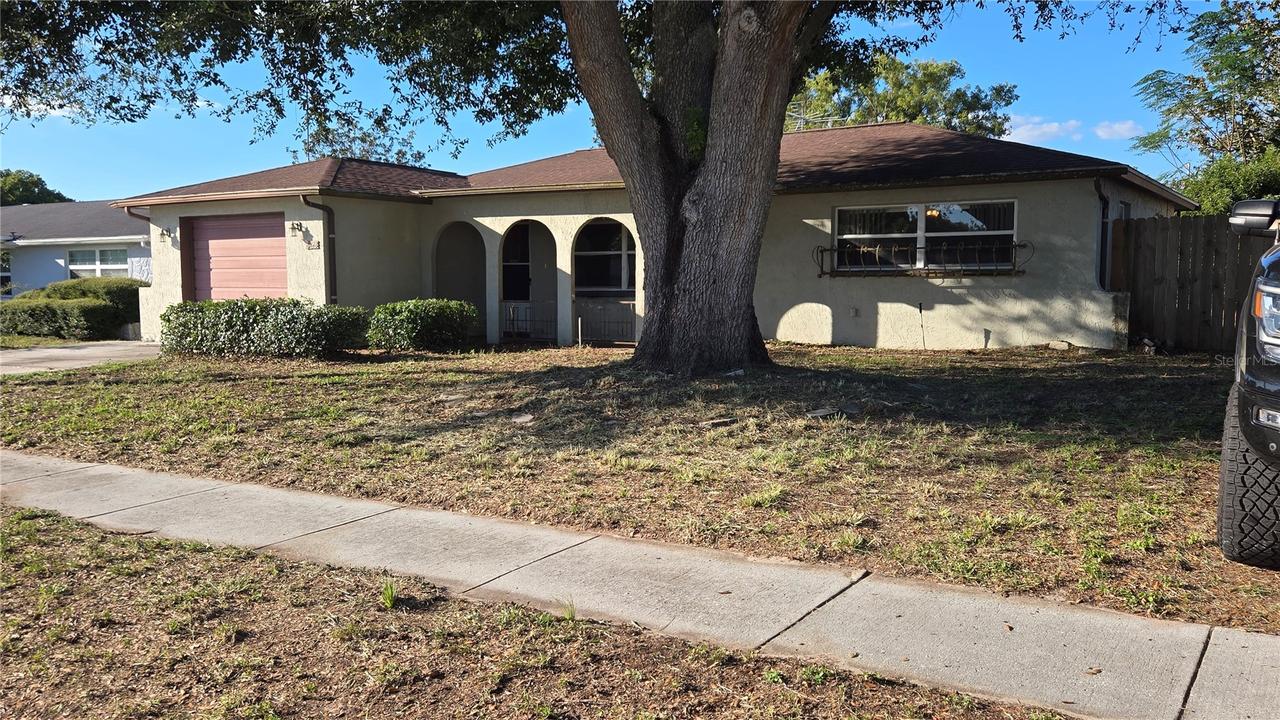 6123 Moog Rd, New Port Richey, FL 34652