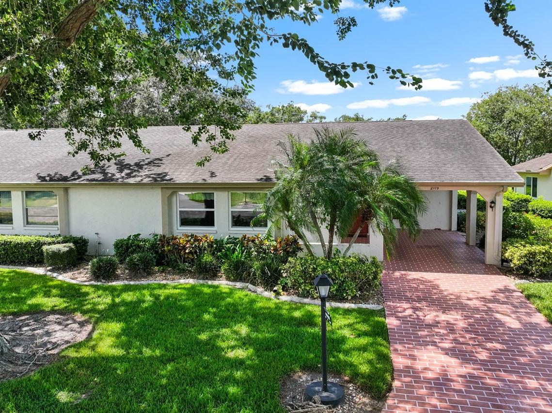 2109 Harleston Pl., Sun City Center, FL 33573