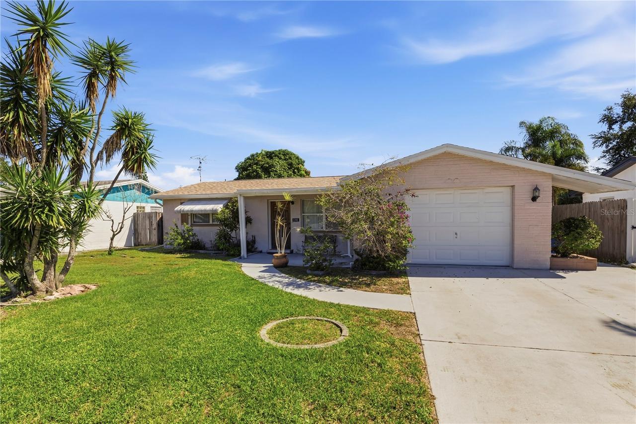 1042 Viking Dr., Holiday, FL 34691