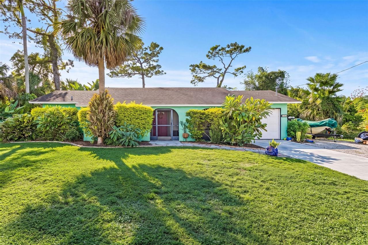 184 Karlow Ave., Lehigh Acres, FL 33974