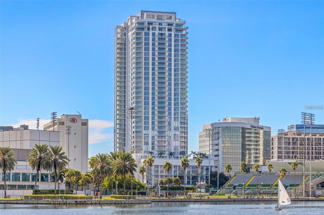 301 1st St. #1007, St Petersburg, FL 33701