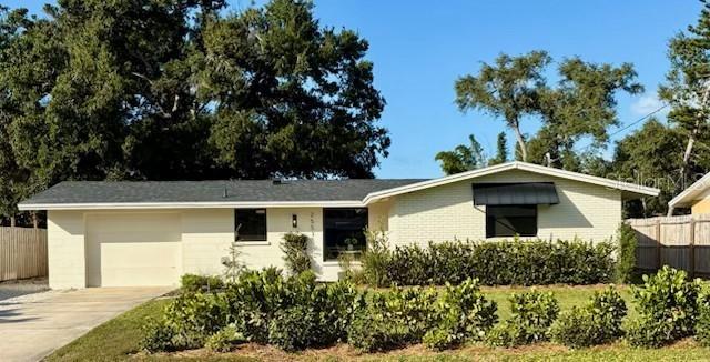2551 Aspinwall St., Sarasota, FL 34237