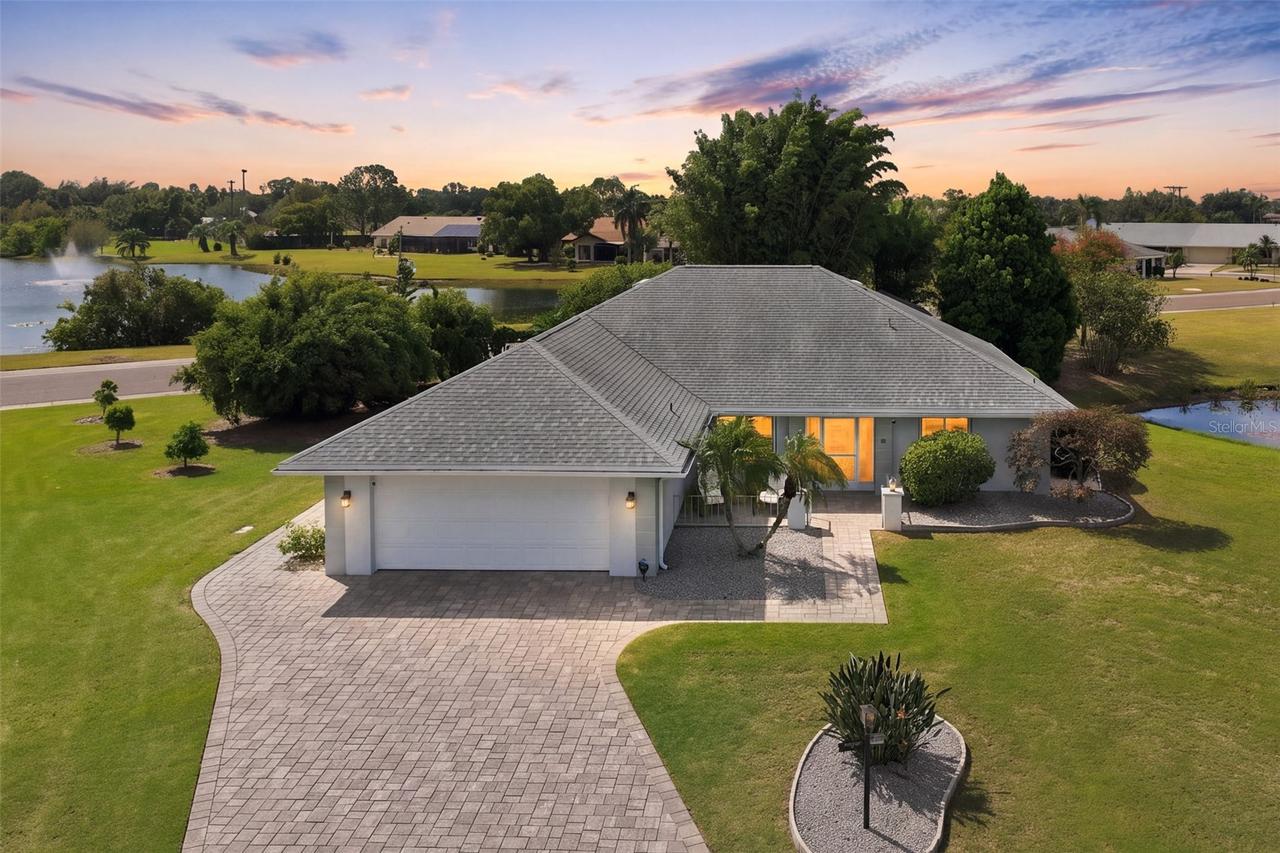 1902 E View Dr., Sun City Center, FL 33573