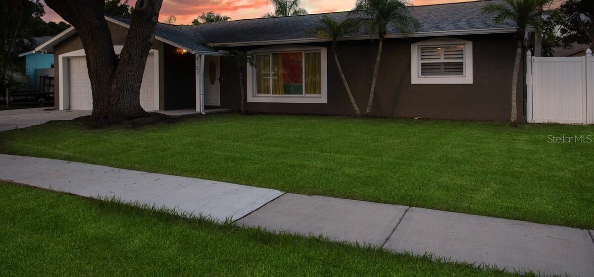 8707 124th Way, Seminole, FL 33772