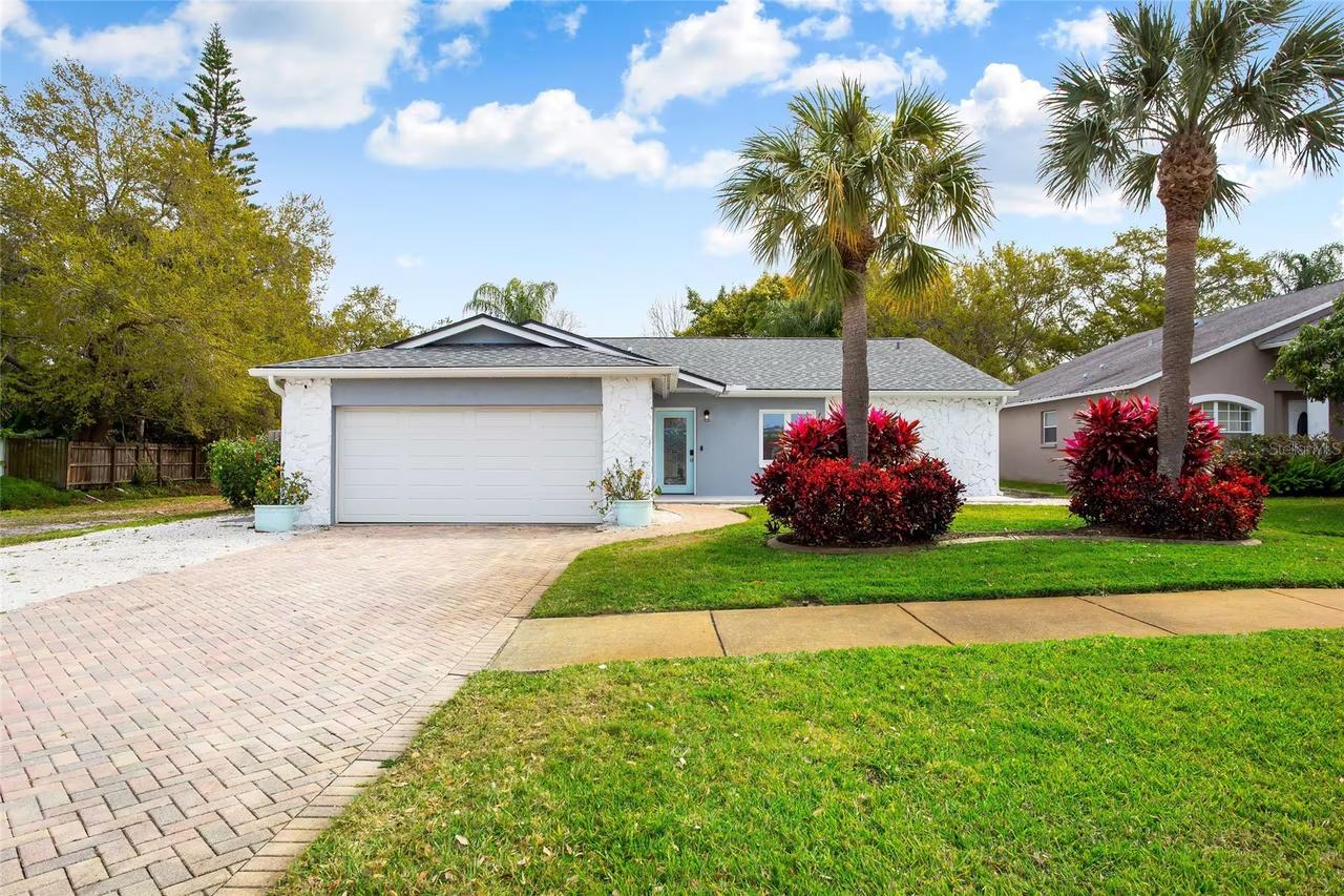9055 Antilles Dr., Seminole, FL 33776