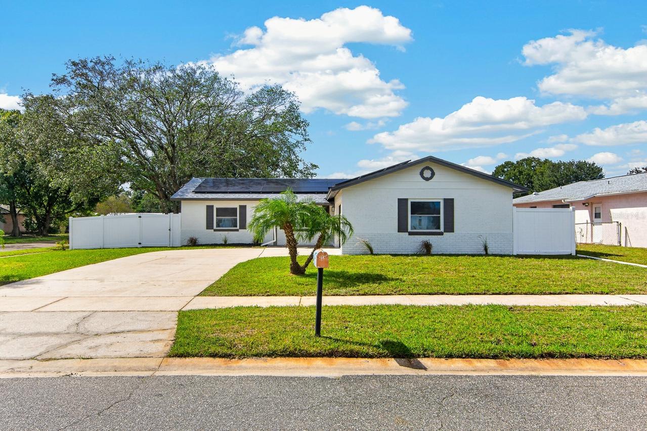 1002 Winchester Ct., Brandon, FL 33510