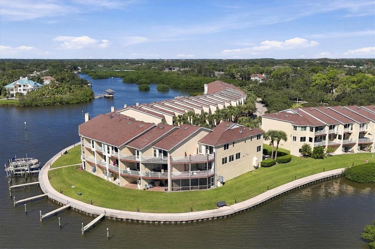 131 Brent Cir., Oldsmar, FL 34677