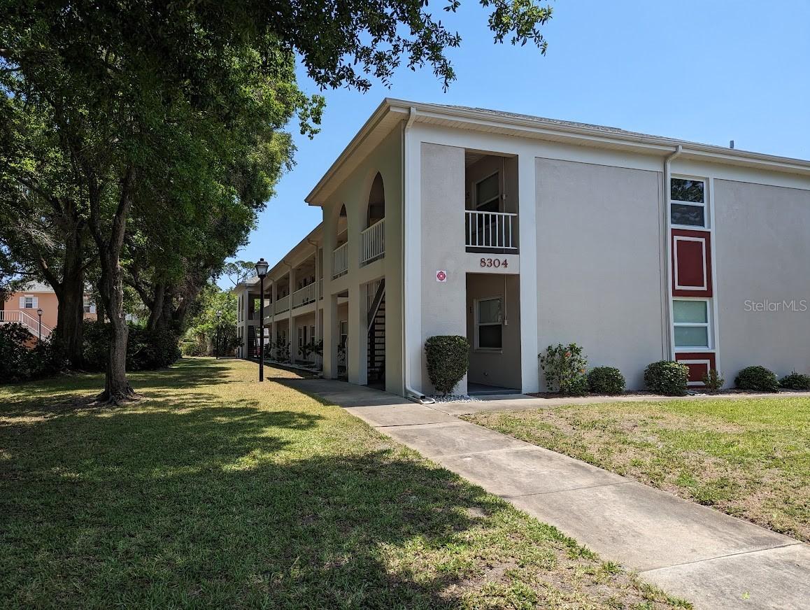 8304 Bardmoor Blvd. #203 (22), Seminole, FL 33777