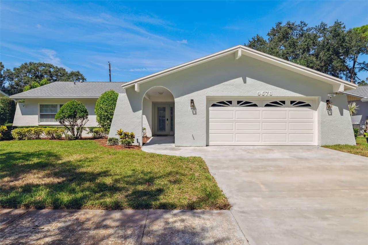 9678 121st St., Seminole, FL 33772