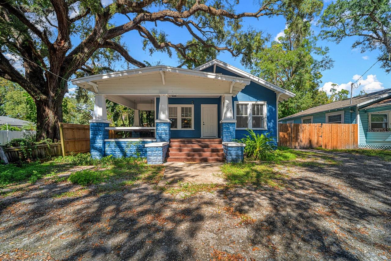 708 E Crenshaw St., Tampa, FL 33604