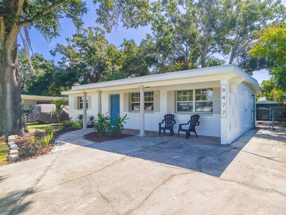 9477 Park Lake Dr., Pinellas Park, FL 33782
