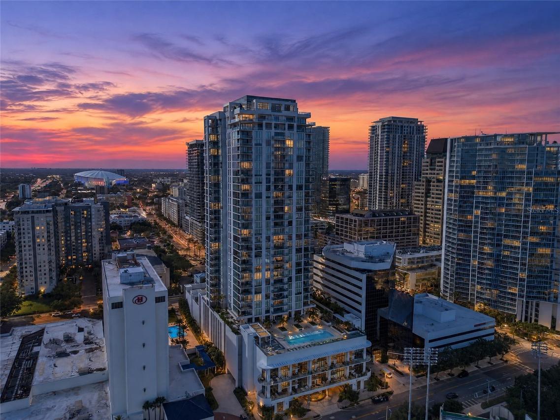 301 1st St. #1004, St Petersburg, FL 33701