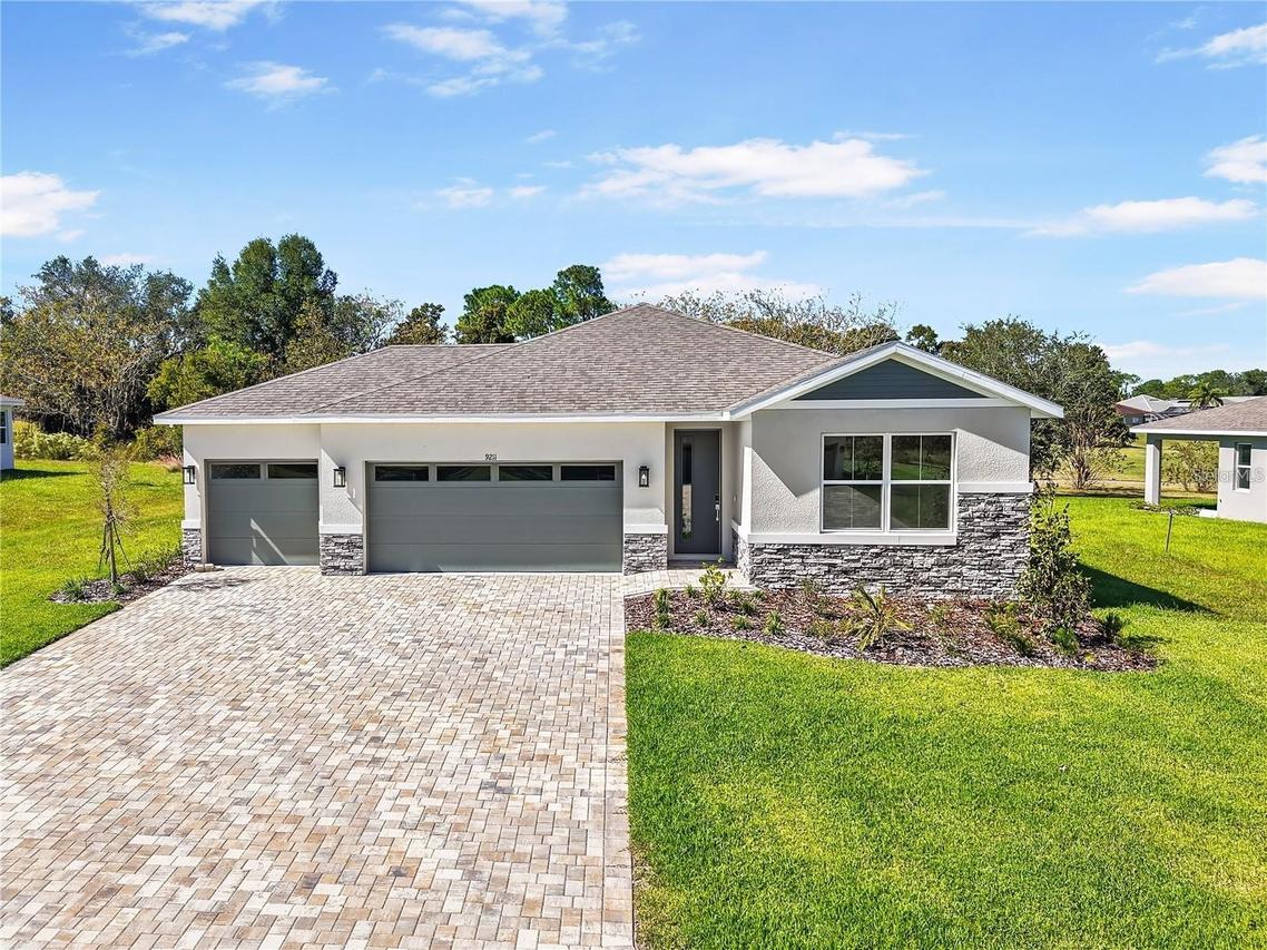 9211 Players Dr., Weeki Wachee, FL 34613