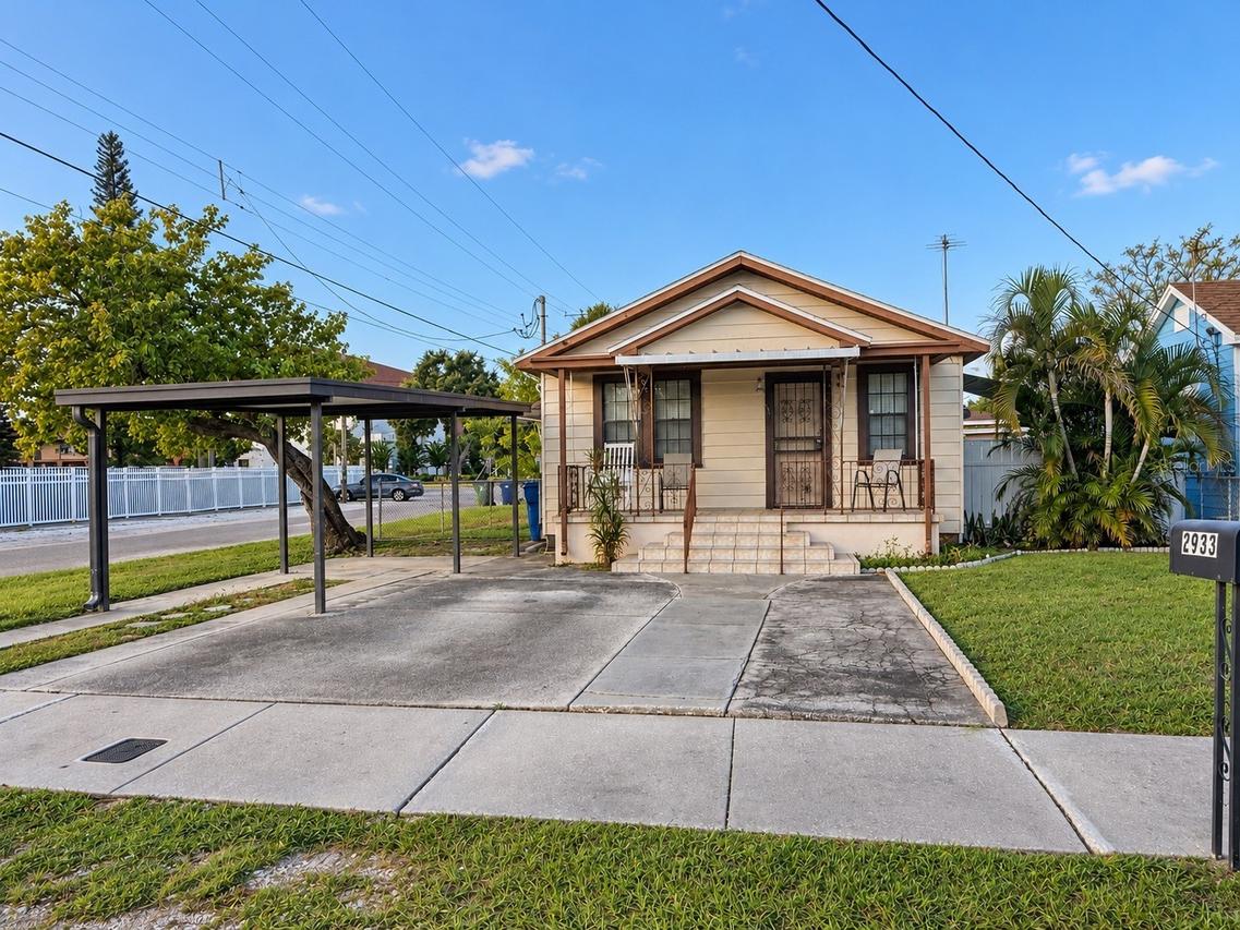 2933 W Walnut St., Tampa, FL 33607