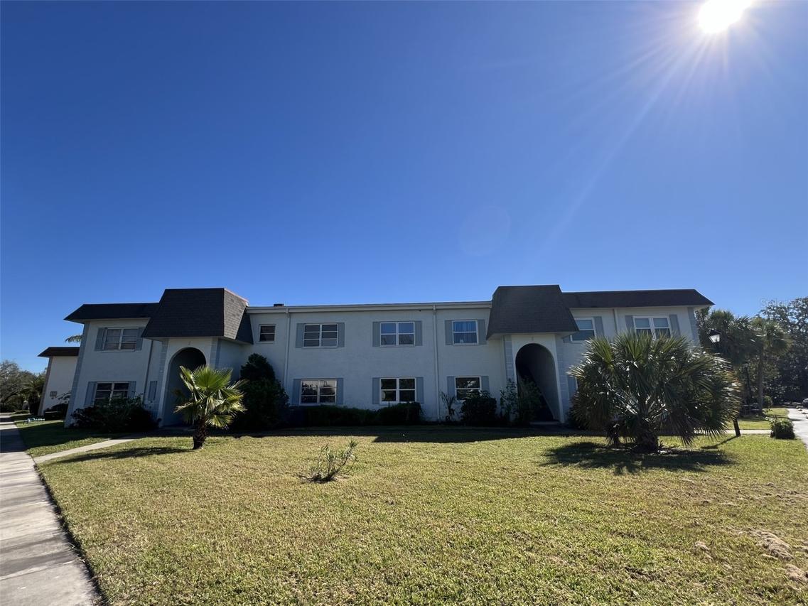 387 S Mcmullen Booth Rd. #14, Clearwater, FL 33759
