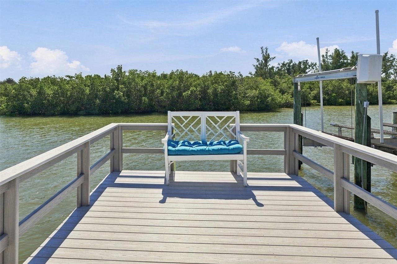 452 Boca Ciega Point Blvd., St Petersburg, FL 33708