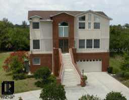 715 Weedon Dr., St Petersburg, FL 33702