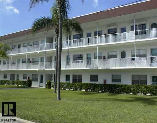 5729 13th Ave. #305D, St Petersburg, FL 33710