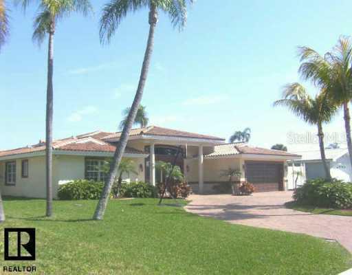 215 Driftwood Ln., Largo, FL 33770