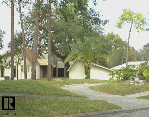 2860 Briarwood Ln., Palm Harbor, FL 34683