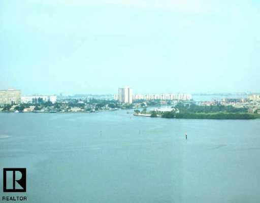 7200 Sunshine Skyway Ln. ##15A, St. Petersburg, FL 33711