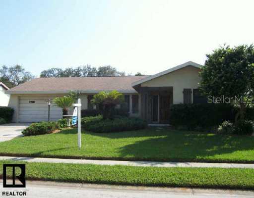 24 Village Ln., Safety Harbor, FL 34695