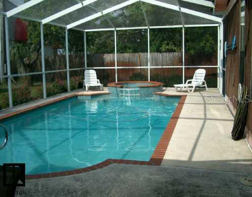 6374 Hampton Dr., St Petersburg, FL 33710