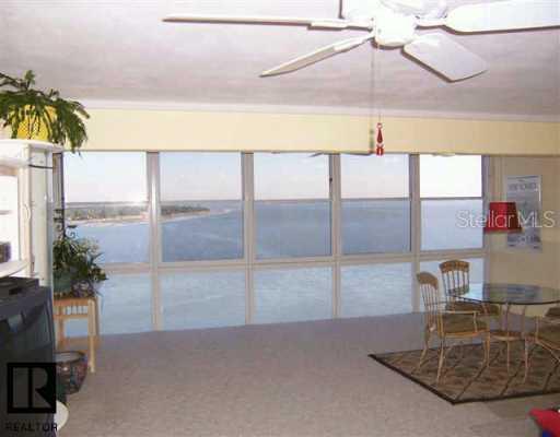 7200 Sunshine Skyway Ln. #12E, St Petersburg, FL 33711