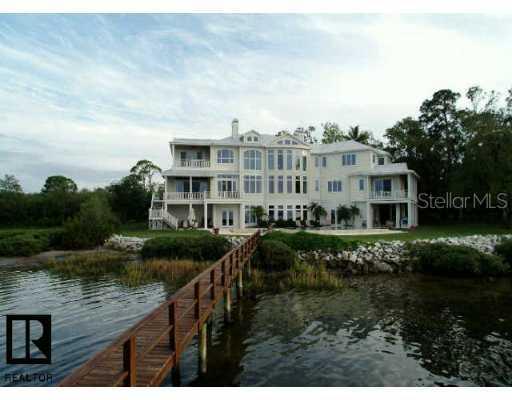 649 Orange St., Palm Harbor, FL 34683