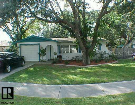 13176 Center Ave., Largo, FL 33773