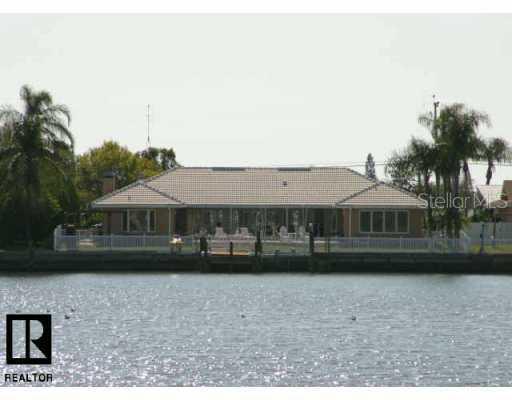 606 Palm Dr., Largo, FL 33770