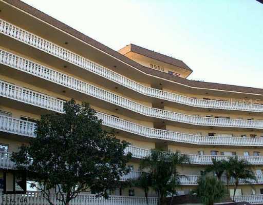 8950 Park Blvd. #403, Seminole, FL 33777