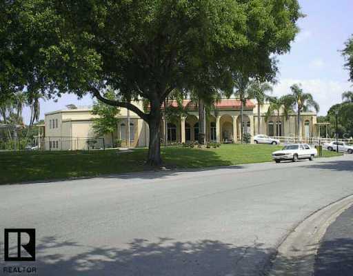 2455 Finlandia Ln. #33, Clearwater, FL 33763