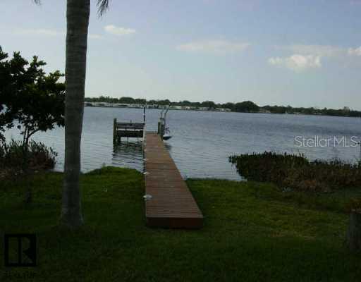 10976 Harborside Dr., Largo, FL 33773