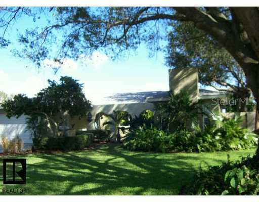 9801 Oak St., St Petersburg, FL 33702