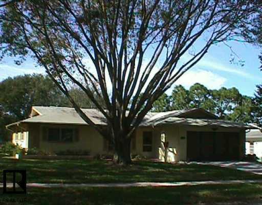 1318 Woodstock Dr., Palm Harbor, FL 34684