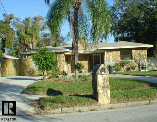 910 Palmetto Dr., Safety Harbor, FL 34695