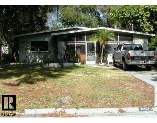 657 61st Ave., St Petersburg, FL 33705