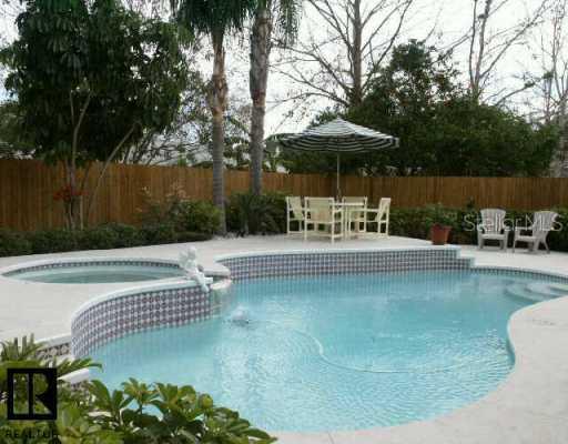 12025 72nd Way, Largo, FL 33773