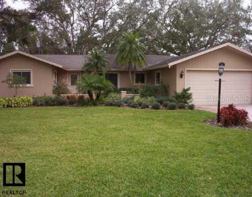 839 Fountainhead Dr., Largo, FL 33770