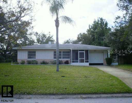 13624 Ridgeland Dr., Seminole, FL 33776